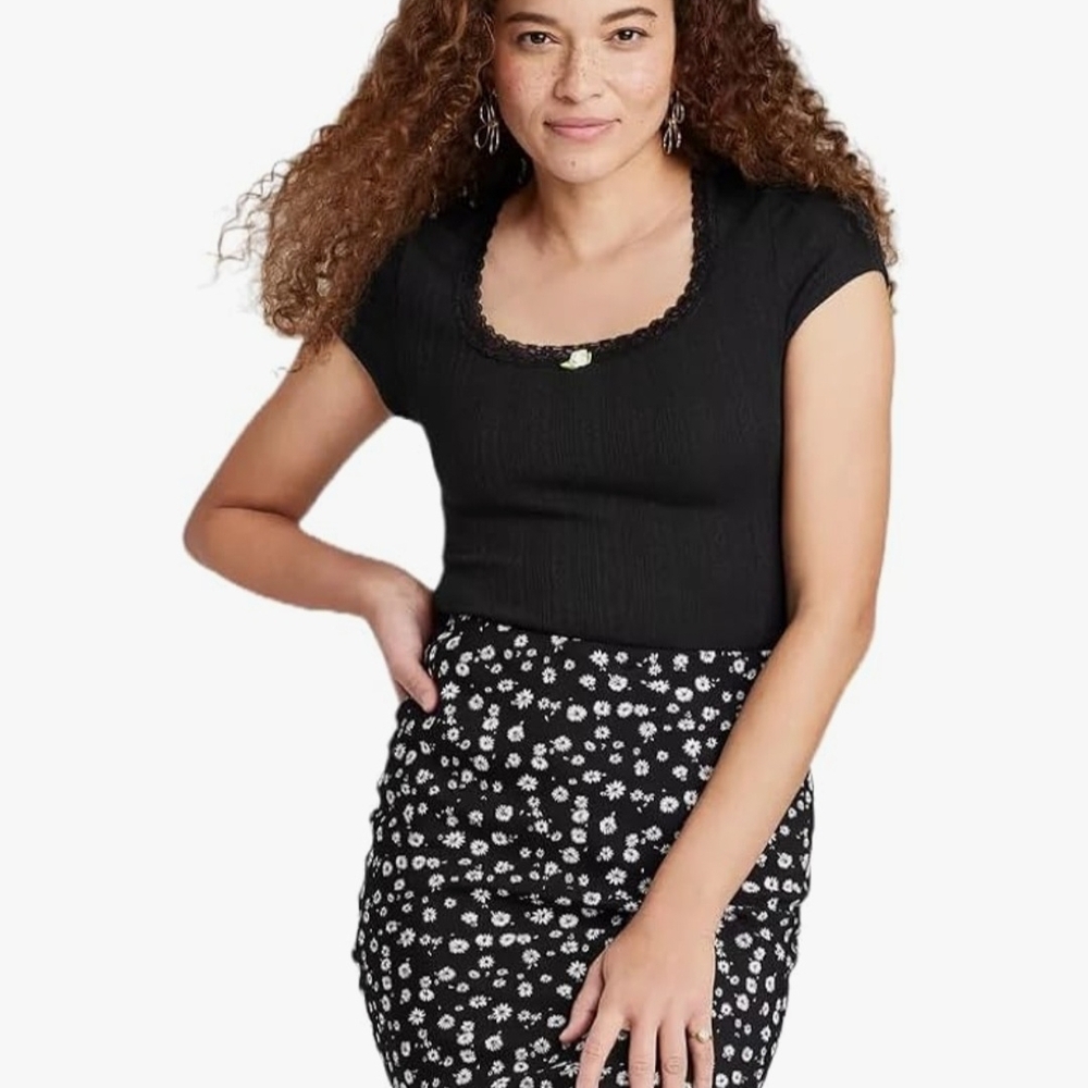 Wild Fable Women's Short Sleeve Pointelle Rosette Black T-Shirt Size XS